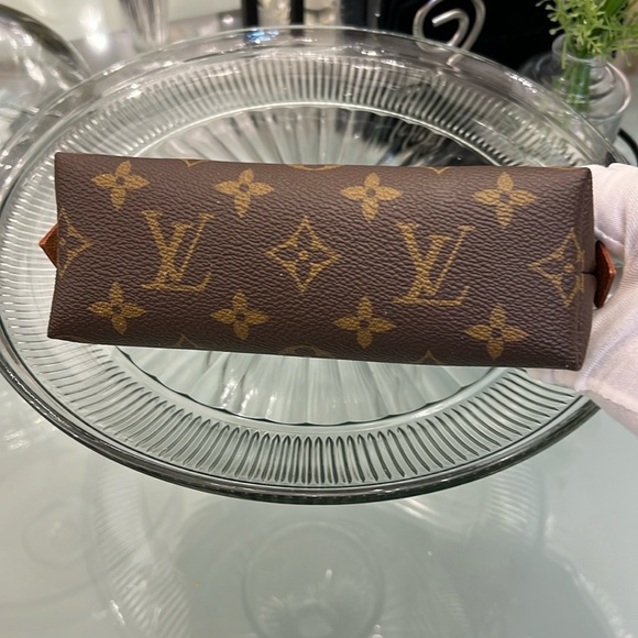 Authentic LOUIS VUITTON Monogram Pochette Cosmetic PM M47515 pouch  #260… - Picture 5 of 13